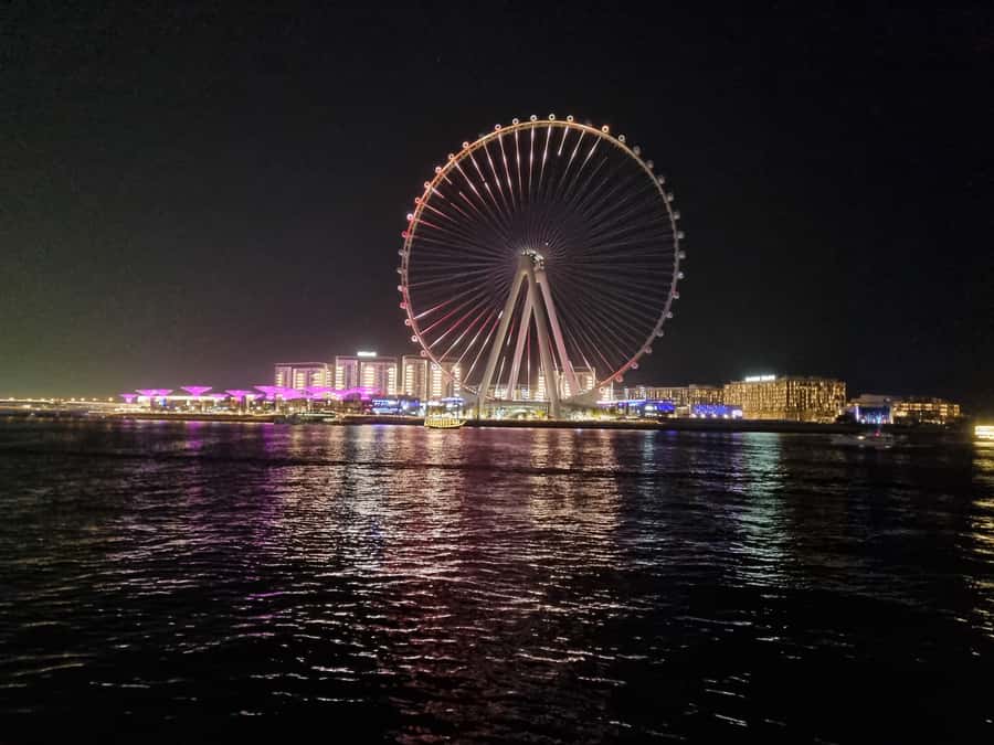 Dubai: Luxury Sightseeing Cruise with Food and Drinks - Food, drinks, and the onboard rhythm