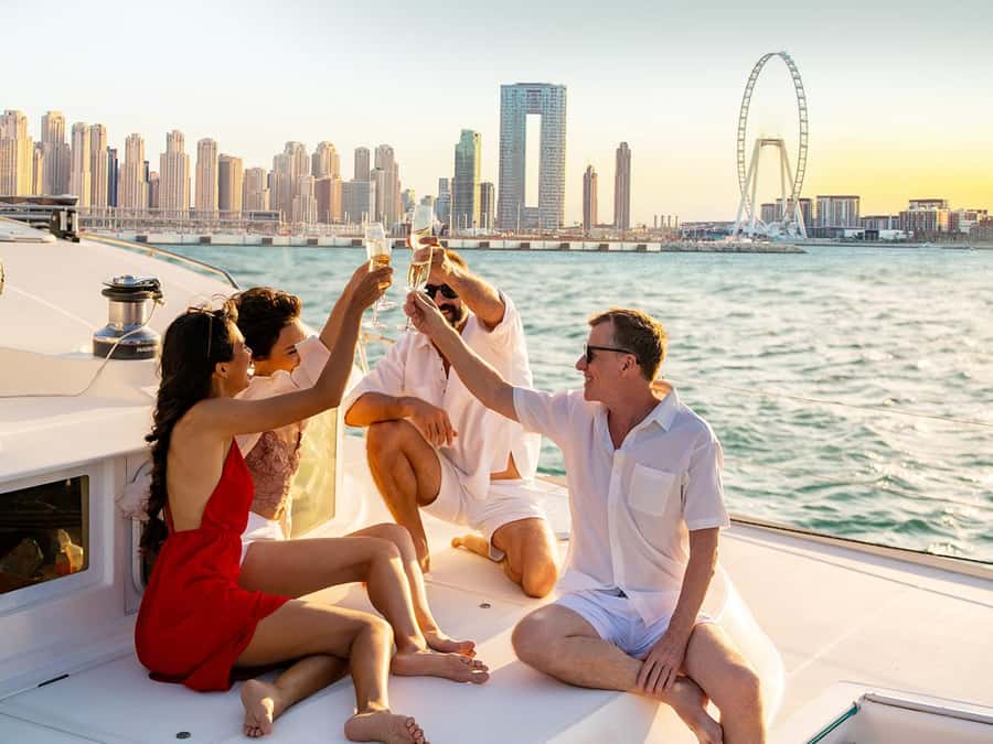 Dubai: Luxury Sunset Yacht Tour with Snacks and Drinks - Boarding at 360 Adventures Tourism Luxury Yachts
