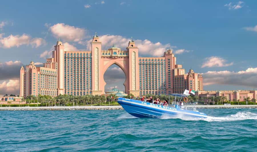 Dubai Marina : 1.5-Hour Atlantis Sightseeing Speedboat Tour - Daylight, sunset, or Dubai after dark