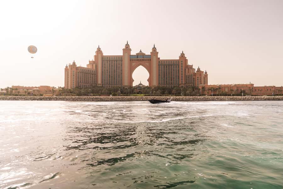 Dubai Marina: 1-Hour Luxury Sightseeing Speedboat Tour - Why seeing Dubai from the water works