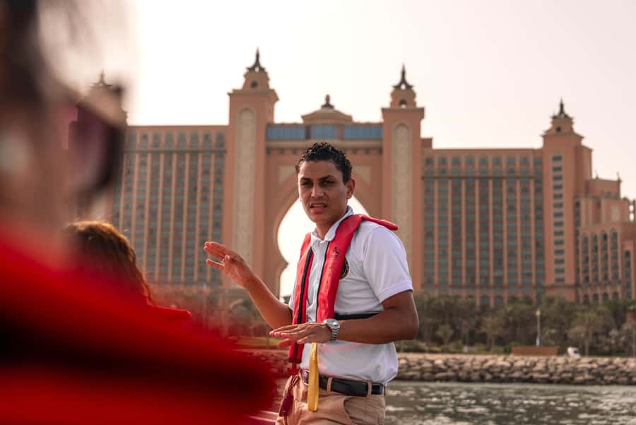 Dubai Marina: 1-Hour Luxury Sightseeing Speedboat Tour - Picking the best departure time