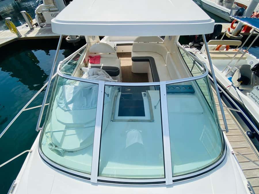 Dubai Marina: 2-Hour Mini Yacht Ride - What the crew adds to the experience