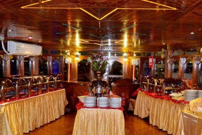 Dubai Marina Cruise Dinner with Entertainment Show - Tanura dancing and the evening entertainment