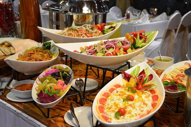 Dubai Marina Cruise Dinner with Entertainment Show - The boat options: dhow tradition or glass-house comfort