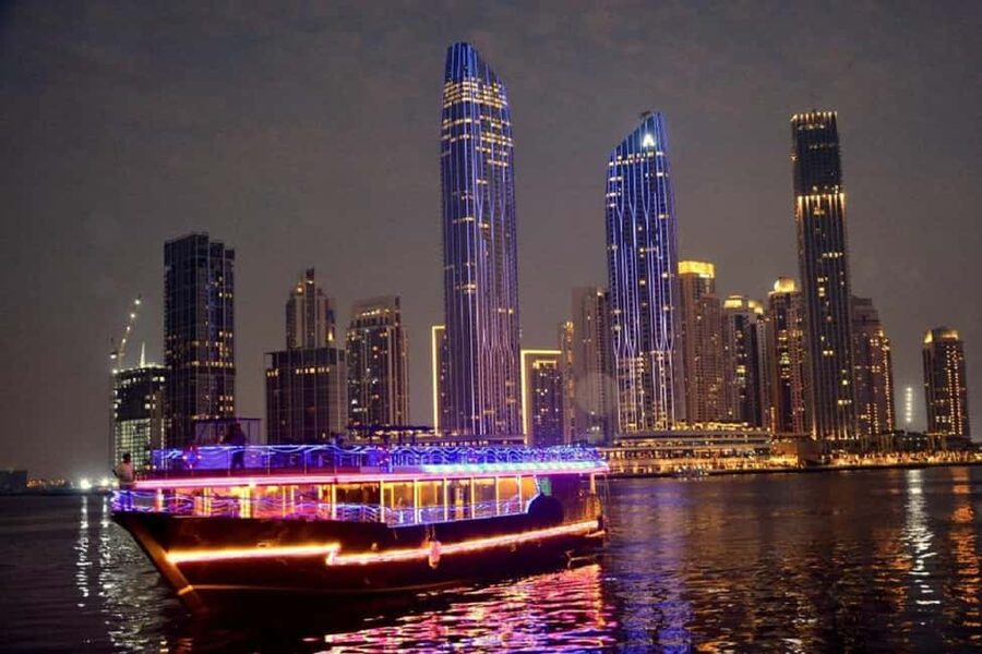 Dubai Marina Dhow Cruise: Dinner Buffet & Live Entertainment - Why Dubai Marina is the right setting for a dinner cruise