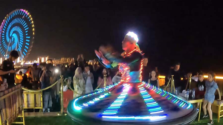 Dubai Marina: Dinner Cruise in a Traditional Boat - Soft drinks, alcohol, and the real cost of the package