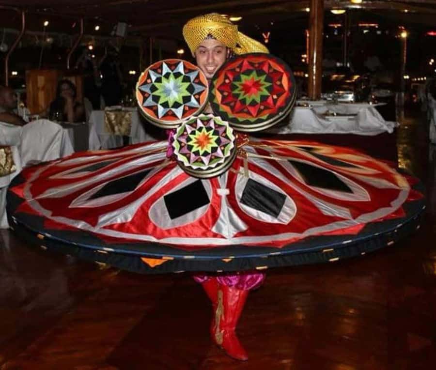 Dubai Marina Dinner Cruise with Live Entertainment(Al Wasl) - Why Dubai Marina works so well after dark