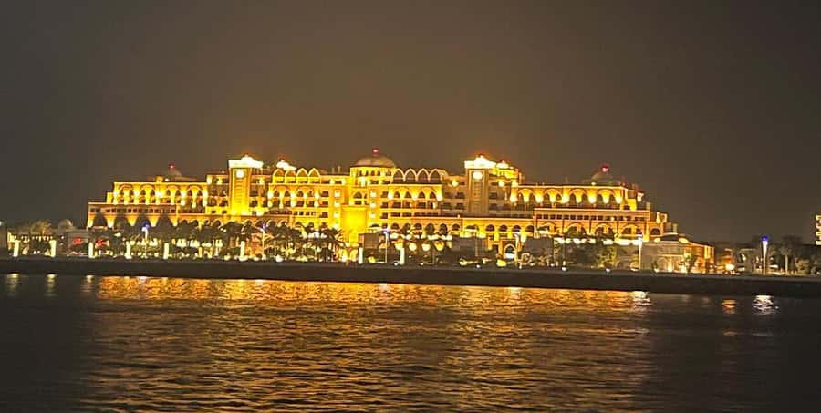 Dubai Marina Dinner Cruise with Live Entertainment(Al Wasl) - What the reviews reveal about the experience