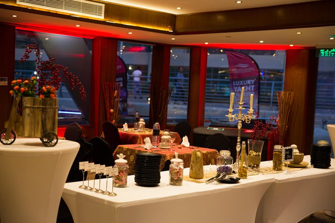 Dubai Marina Dinner Cruise with Live Music & Open Bar - JBR, Bluewaters Island, and the turning point