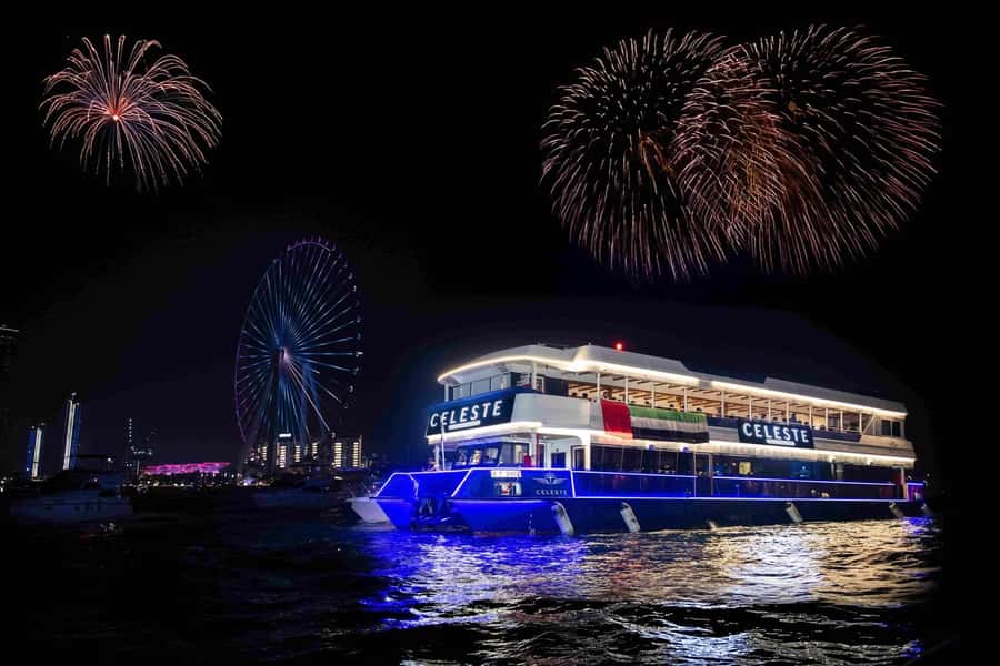Dubai Marina: Luxury Dinner Cruise, Live Show, Open Bar & DJ - Key points to know before booking
