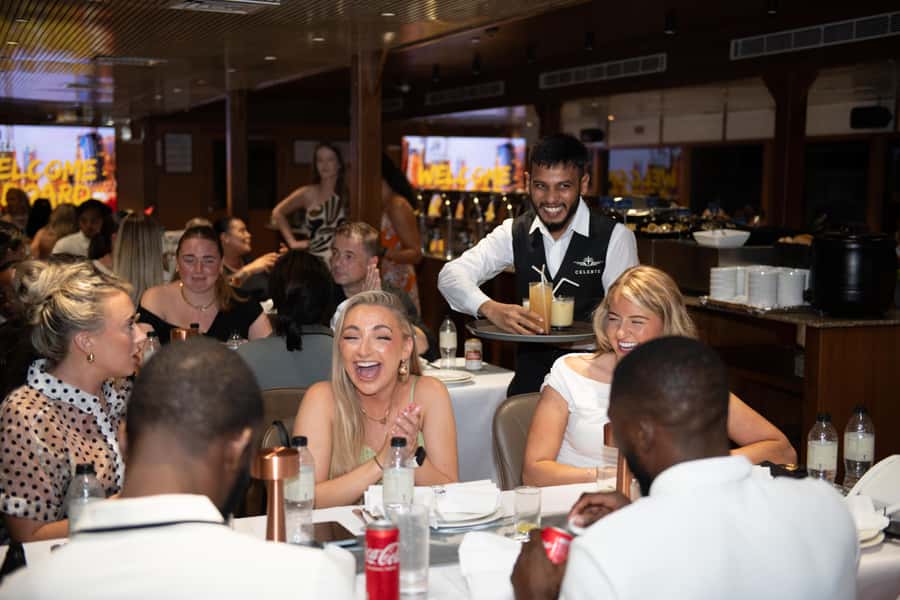 Dubai Marina: Luxury Dinner Cruise, Live Show, Open Bar & DJ - A two-hour route through Dubai’s modern waterfront