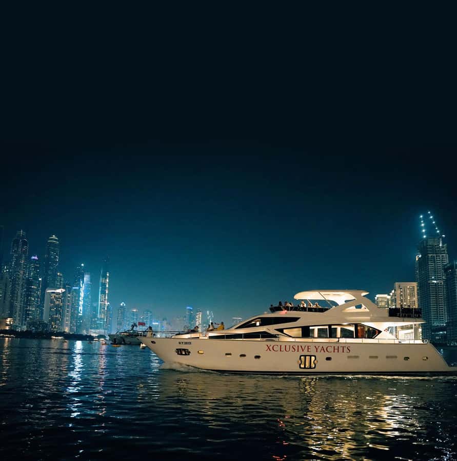 Dubai Marina: Luxury Yacht Tour with Breakfast or BBQ Option - Key points before you book