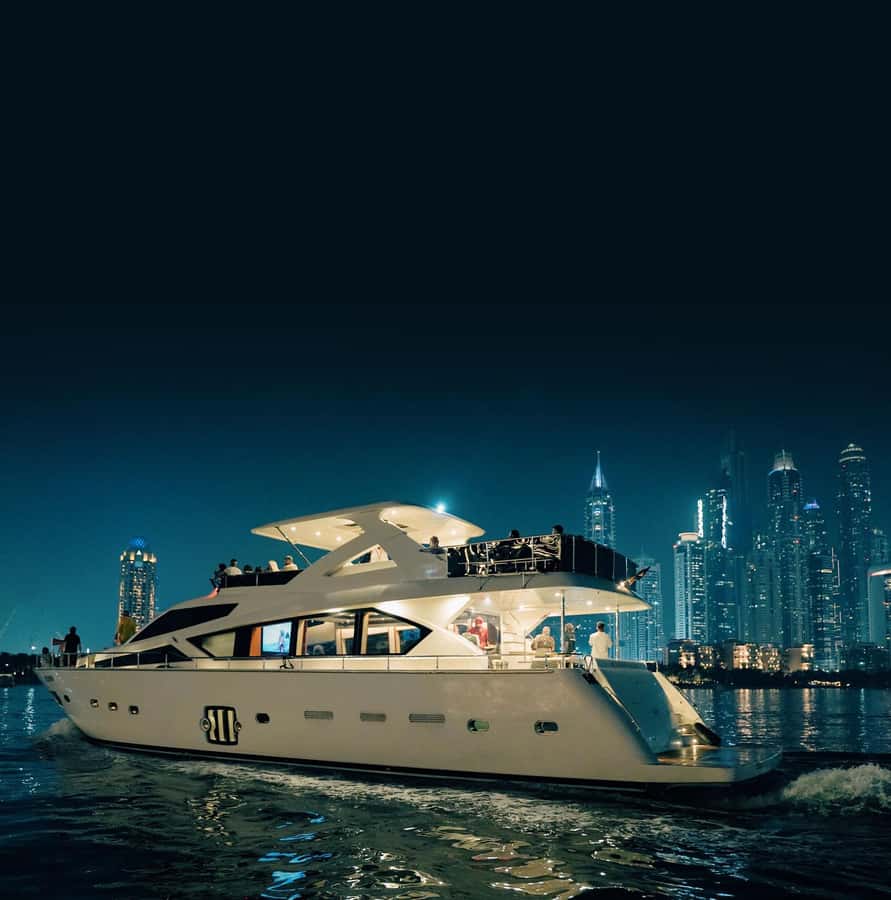 Dubai Marina: Luxury Yacht Tour with Breakfast or BBQ Option - Dubai Marina and Bluewaters Island