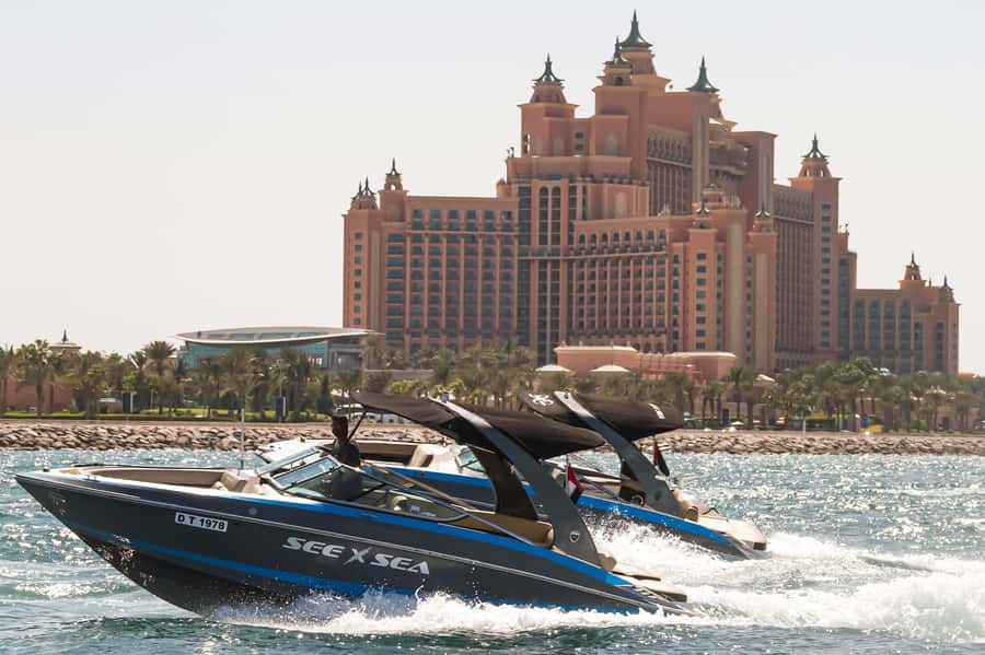 Dubai: Marina Private Boat Tour & Palm Jumeirah Sightseeing - The 120-minute route: the fullest sightseeing choice