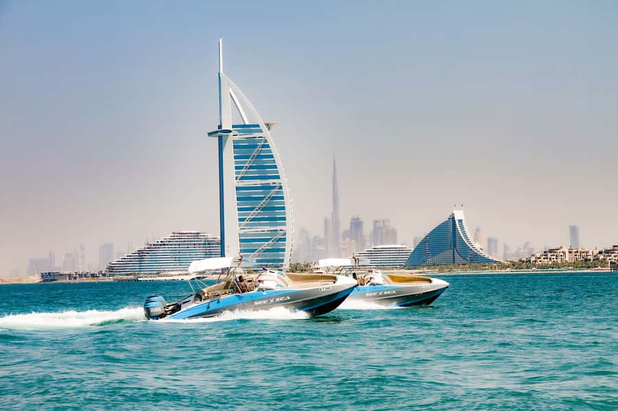 Dubai: Marina Private Boat Tour & Palm Jumeirah Sightseeing - What the captains add to the experience