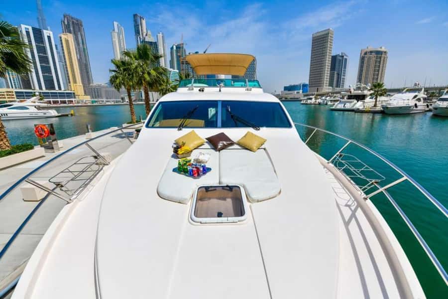 Dubai: Marina Private Luxury Yacht Tour - Atlantis and the Palm from a better angle