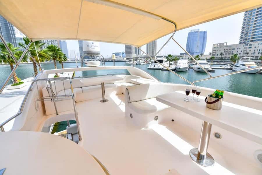 Dubai: Marina Private Luxury Yacht Tour - Two hours or three hours?
