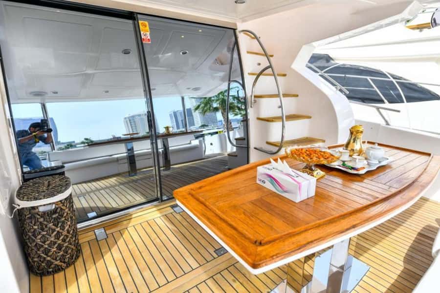 Dubai: Marina Private Luxury Yacht Tour - What is included, and what you should arrange