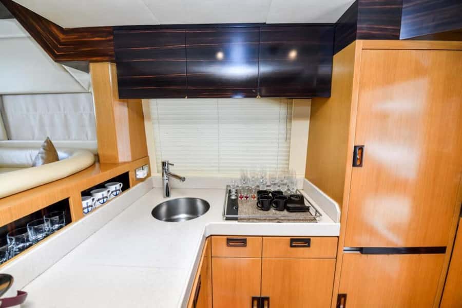 Dubai: Marina Private Luxury Yacht Tour - Who will get the most from this yacht trip?
