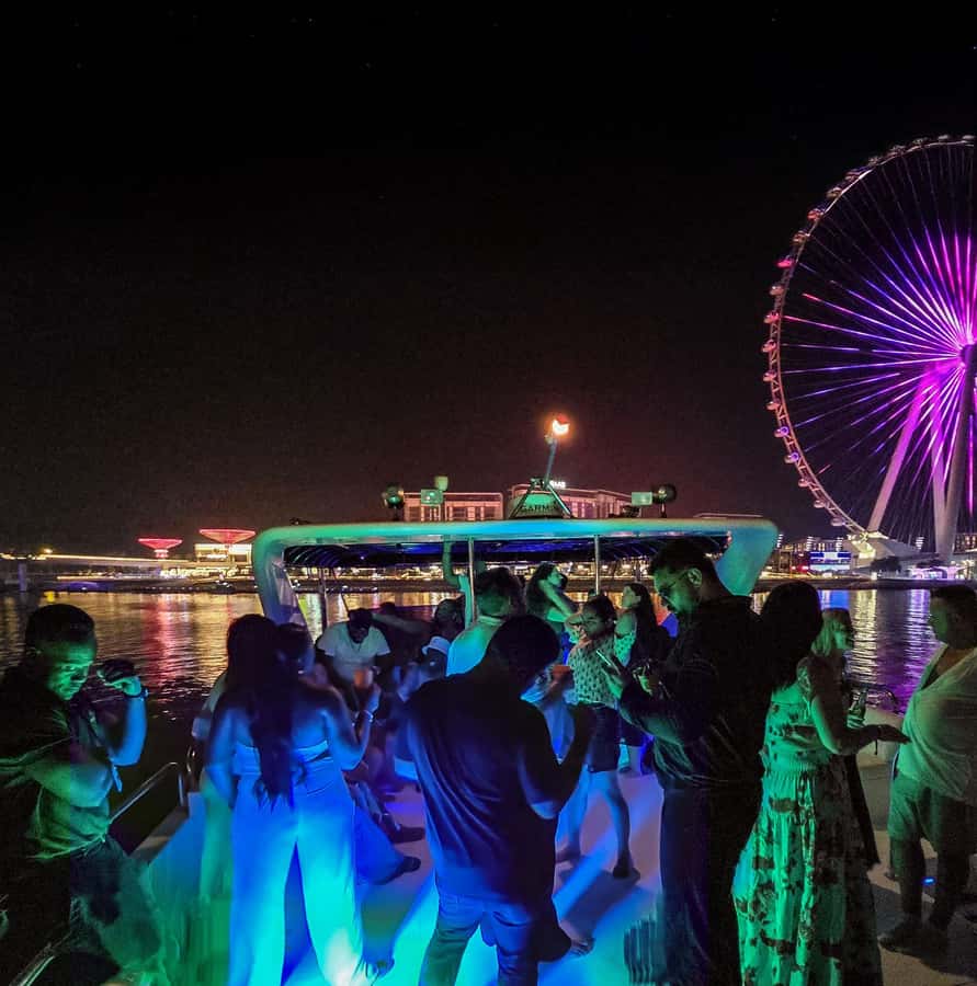 Dubai: Marina Yacht Party with BBQ, Unlimited Drinks and DJ - How the $89 price works out