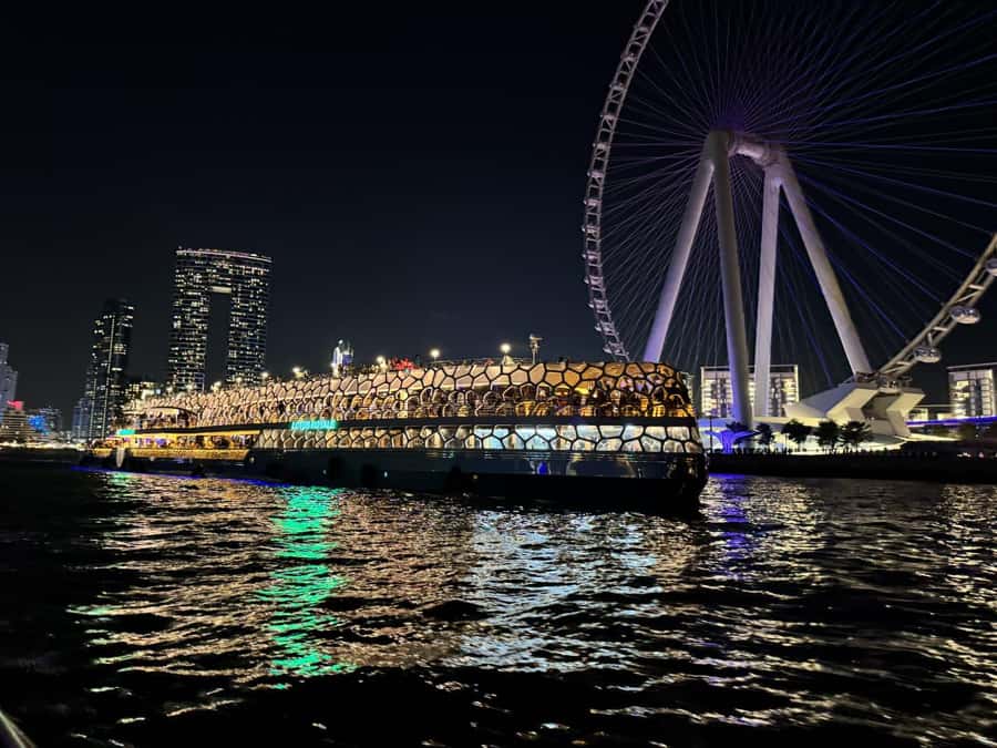 Dubai: Mega Yacht Dinner Cruise with Buffet - Key things to know before booking