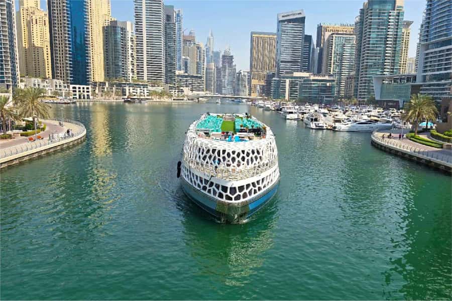 Dubai: Mega Yacht Dinner Cruise with Buffet - The route from JBR to Ain Dubai