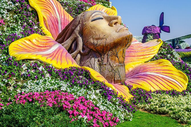 Dubai Miracle Garden Ticket with Transfer - Dubai Miracle Garden turns flowers into giant art