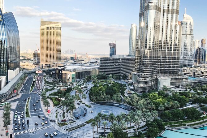 Dubai Modern City Tour with Mono Rail - Atlantis at the Palm: a photo stop, not a full attraction visit