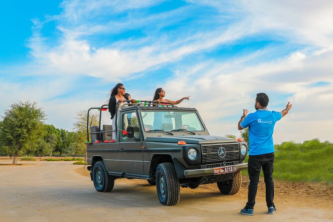 Dubai: Morning Safari by Vintage G Class & Al Marmoom Experience - A camel caravan without a long ride