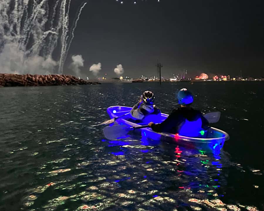 Dubai: Night Kayaking Tour - The safety briefing and first paddle