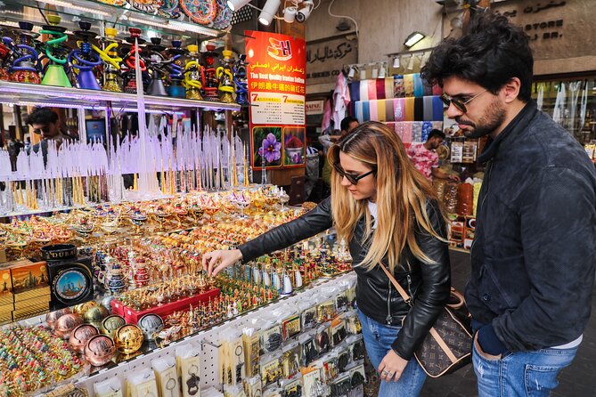 Dubai Old and Modern City Tour with Blue Mosque Visit - What the guide adds to the experience