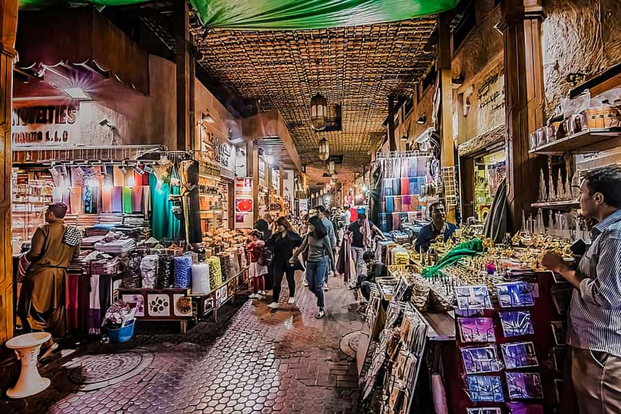 Dubai: Old to New Dubai Private Half-Day Sightseeing Tour - Zabeel Palace and the government district
