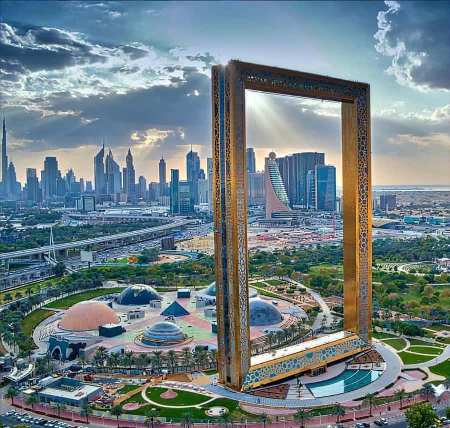 Dubai: Old to New Dubai Private Half-Day Sightseeing Tour - Palm Jumeirah and Atlantis from The Pointe