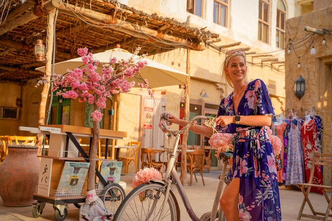 Dubai: Old Town, Souks, Street Food, Guided Tour & Abra Ride - The mosque and Bur Dubai Souk add daily life