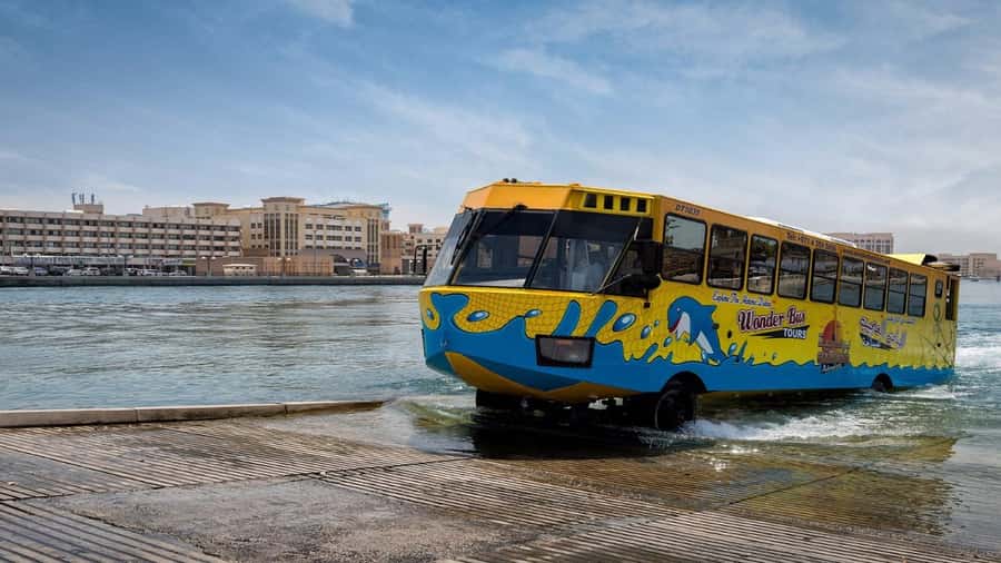 Dubai: Old town tour with Wonder Bus, souks, Creek and Guide - A bus tour with a splash at the center