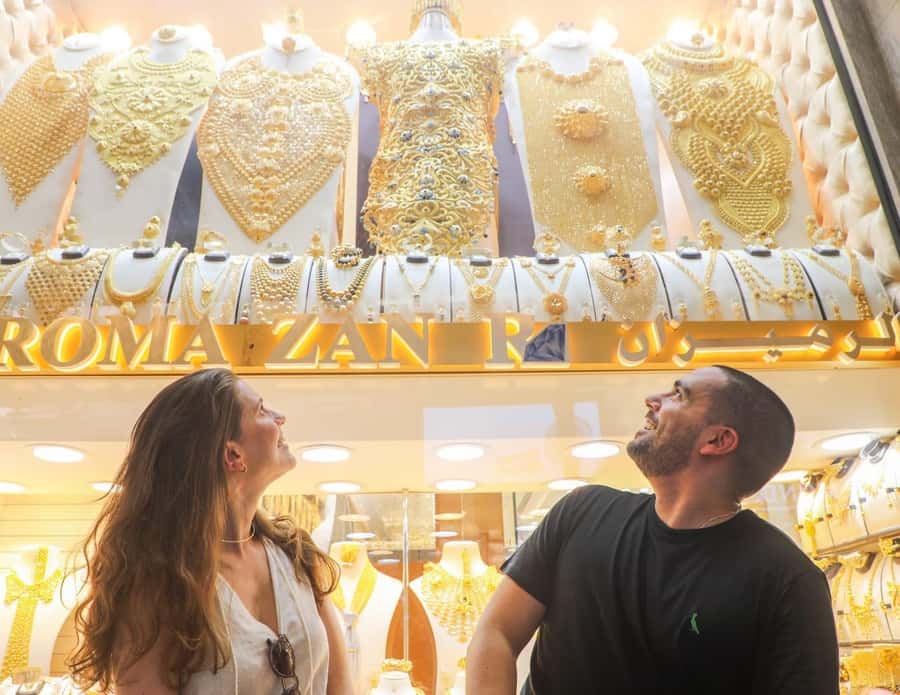 Dubai: Old Town Walking Tour with Abra Cruise & Street Food - Arabic coffee and small tastes of local life