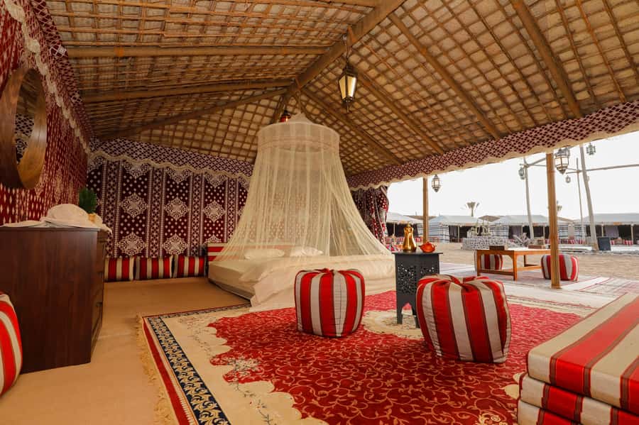 Dubai: Overnight Safari, Dinner, Stargazing & Al Khayma Camp - Dinner with three regional menus