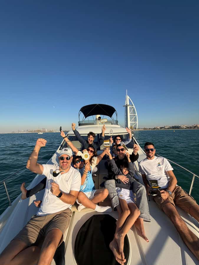 Dubai: Palm Jumeirah luxury private yacht Tour - The two-hour cruise: the best balance for most people