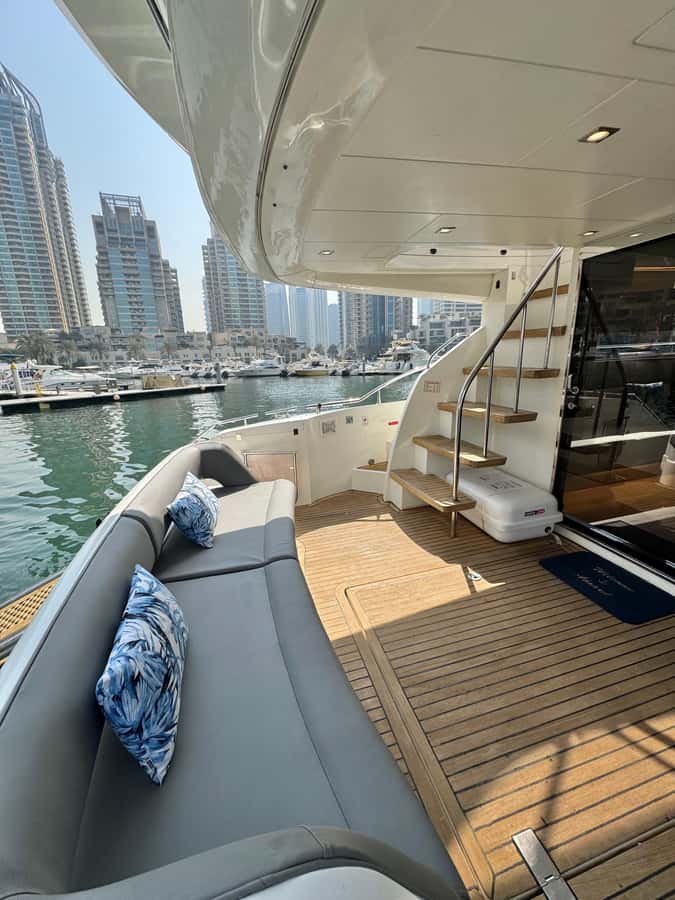 Dubai: Palm Jumeirah luxury private yacht Tour - What the yacht setup means in real use