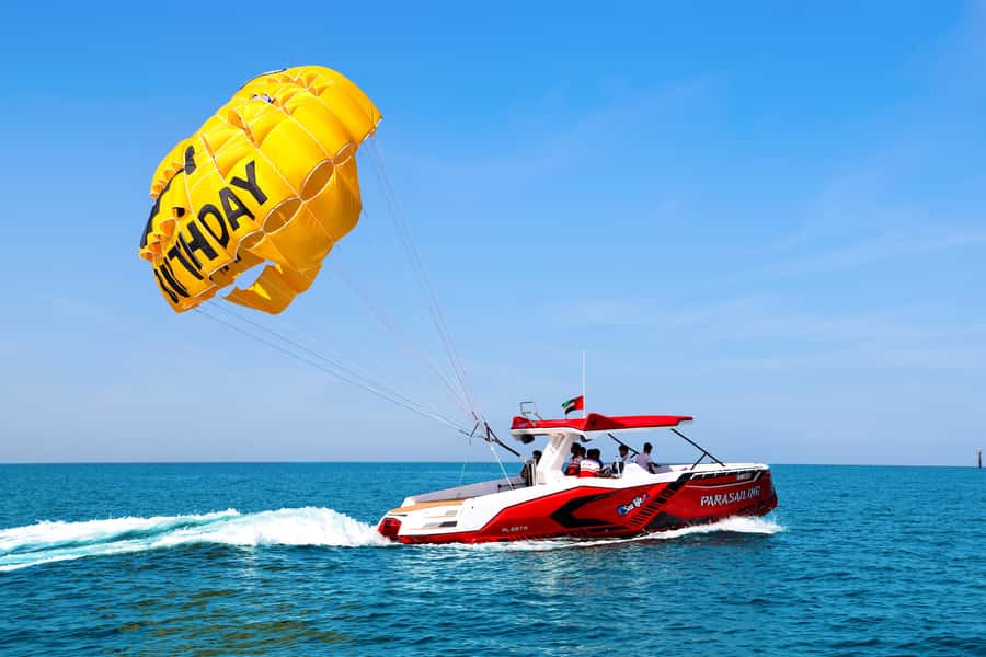 Dubai: Parasailing with Happy birthday Parachute JBR & Palm - What the 1-hour visit actually includes