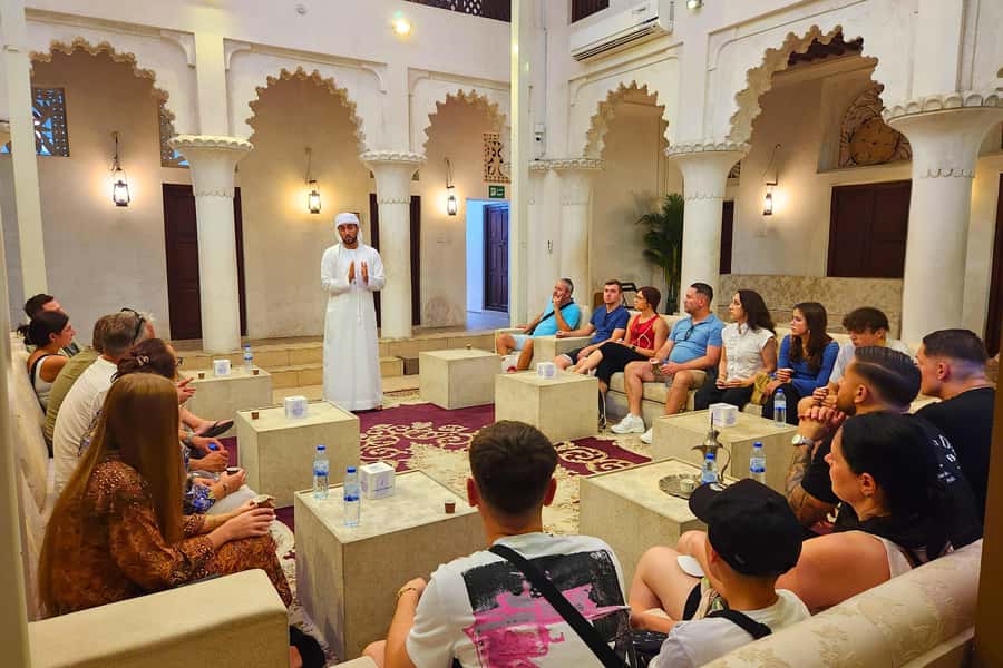 Dubai: Premium Old Town, Street Food, Souks & Boat Ride Tour - Why this tour is a good introduction to Old Dubai