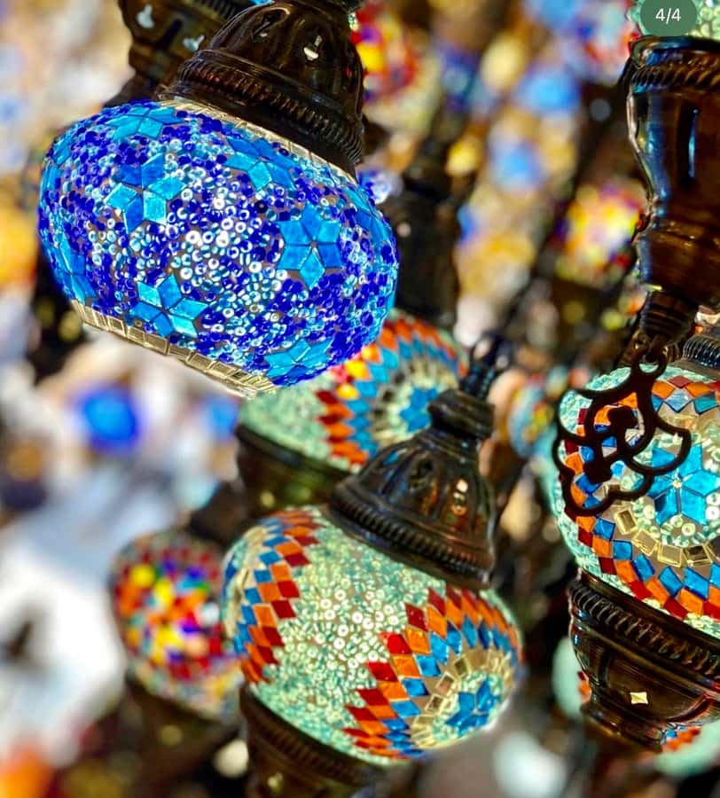 Dubai: Premium Old Town, Street Food, Souks & Boat Ride Tour - Al Souq Al Kabeer and the route to the water