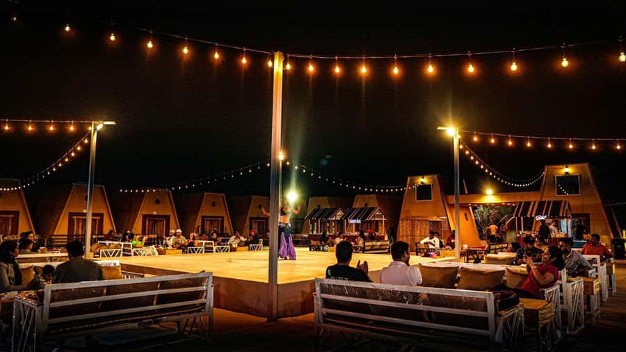 Dubai: Premium Red Dune Safari with Sandboarding & BBQ - How much time should you allow?