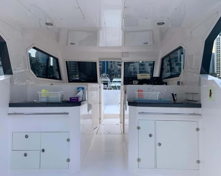 Dubai: Private Boat Cruise from Dubai Marina - Choosing between two and eight hours