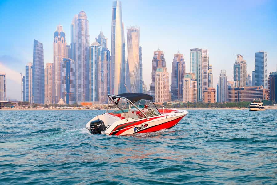 Dubai: Private Boat Tour - JBR/Burj Al Arab/Atlantis options - What the crew adds to the ride