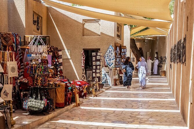 Dubai Private Layover, Stopover and Transit Tour with Transfer - Dubai Creek and the abra ride