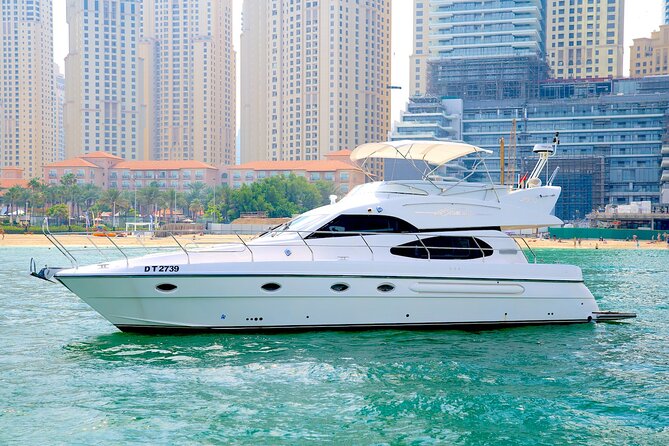 Dubai: Private Luxury Cruise on a Stylish 50ft Yacht - Choosing between the one-hour and two-hour cruises