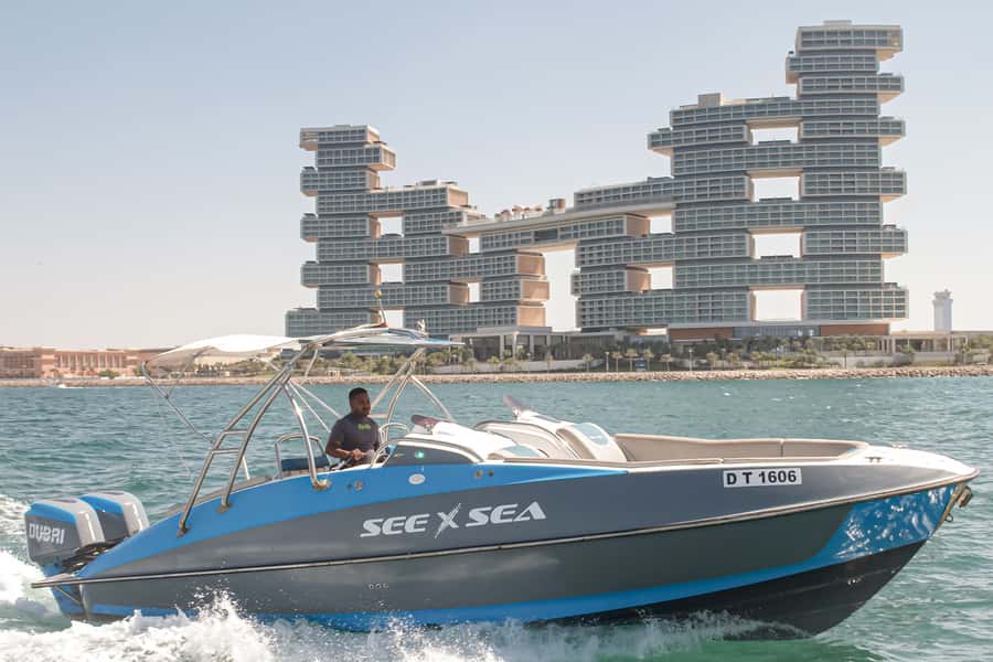 Dubai: Private Luxury Night Boat Tour - Dubai Harbor, the Lagoon, and Rixos Hotel