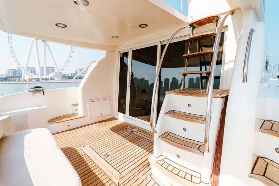 Dubai: Private Luxury Yacht Tour on a 50-Foot Yacht - Dubai Marina is the right place to begin