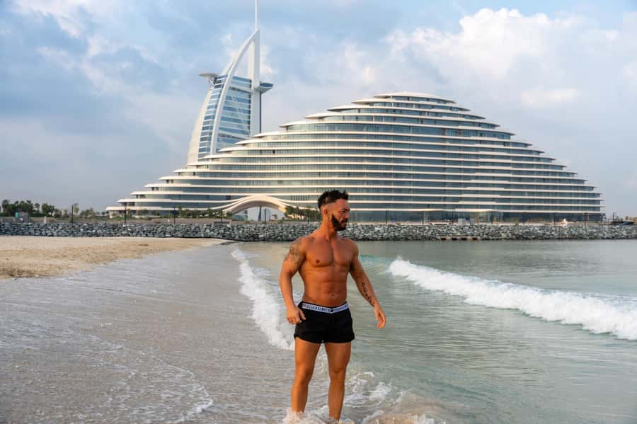 Dubai: Private Photoshoot with Hotel Pickup and Drop-off - Hotel pickup makes the day easier